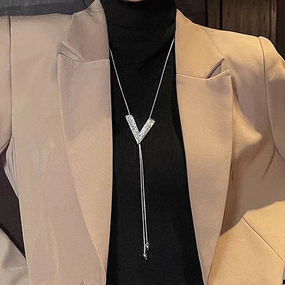 Adjustable Silver V-Letter Clavicle Chain Necklace